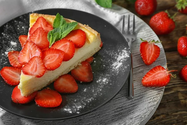 Leckerer Erdbeerkuchen — Stockfoto