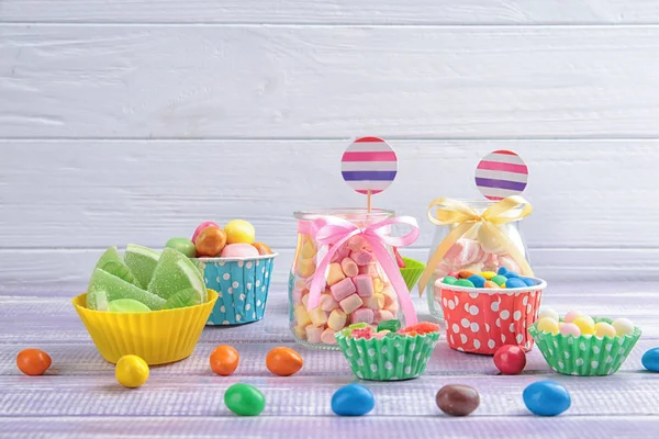 Samenstelling met lekkere snoepjes — Stockfoto