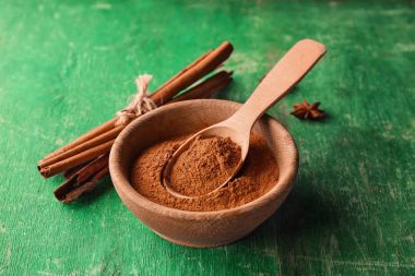 ahşap kase ve kaşık