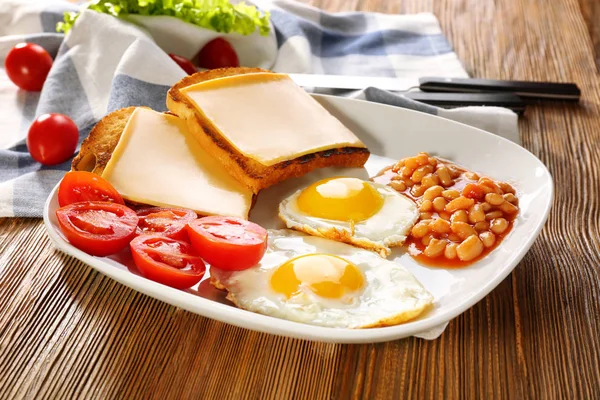 Desayuno con huevos fritos — Foto de Stock