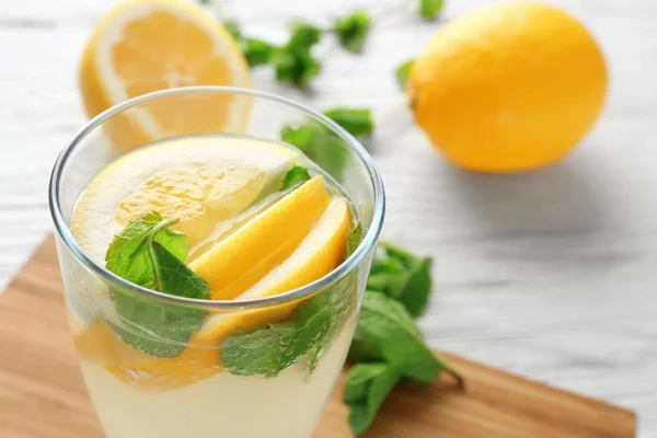 Limonada saborosa fresca — Fotografia de Stock