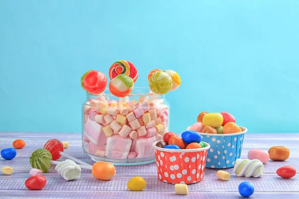 Composition avec des bonbons savoureux — Photo