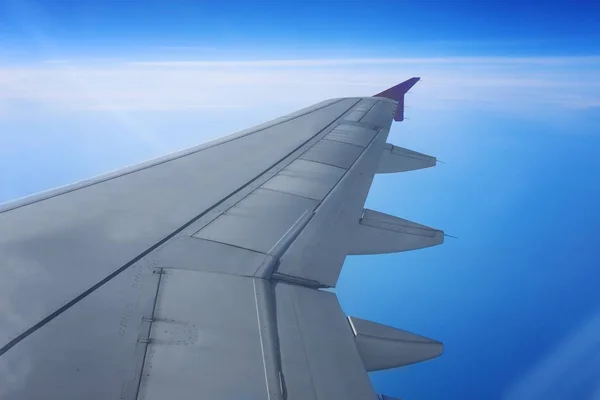 Vista desde la ventana del avión — Foto de Stock