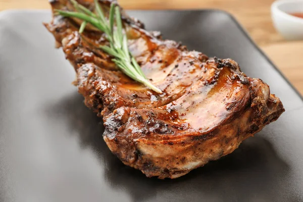 Lezzetli domuz kaburga