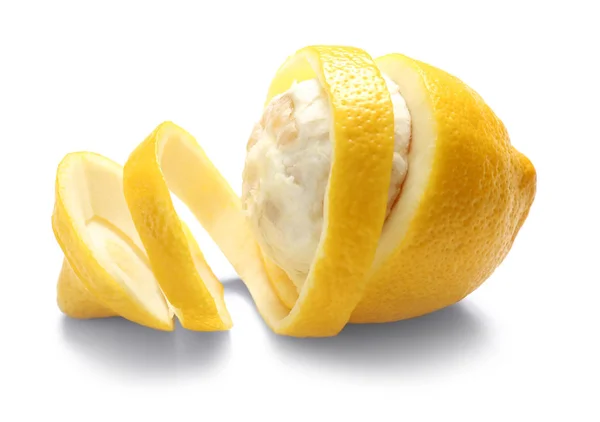 Вкусный очищенный лимон на заднем плане — стоковое фото