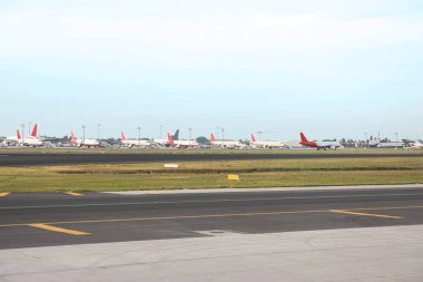 Birçok uçak havaalanına