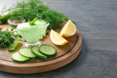 Lezzetli yoğurt sos 