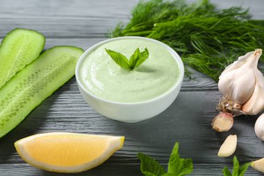 Lezzetli yoğurt sos 