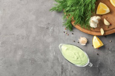 Lezzetli yoğurt sos 