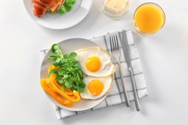 Sahanda yumurta ile lezzetli breakfast 