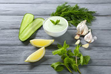 Lezzetli yoğurt sos 