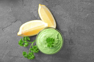 Lezzetli yoğurt sos 