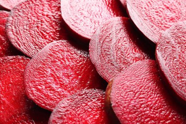 Taze pancar dilimleri