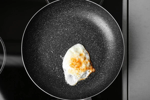 Hårt stekt ägg — Stockfoto