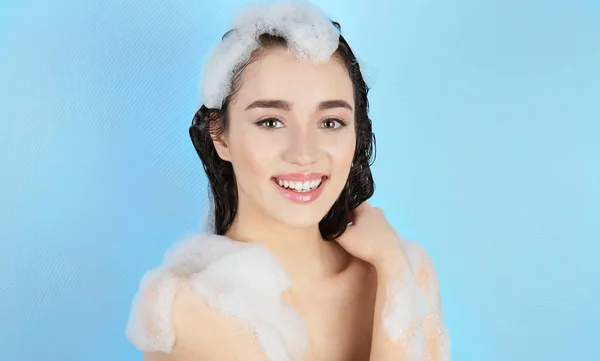 Woman taking shower — Stock Photo, Image