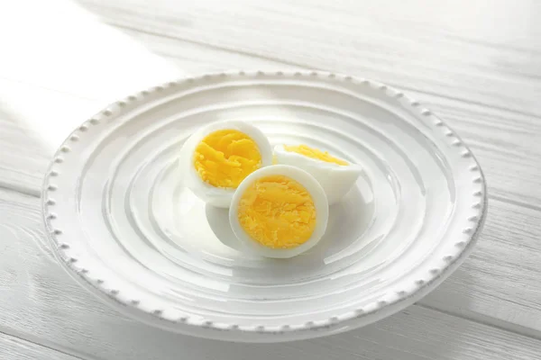 Sliced hard boiled eggs — Stock Photo, Image