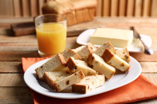 Aufgeschnittener Butterkuchen — Stockfoto