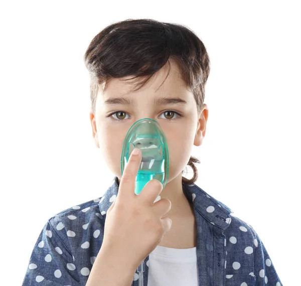 Çocuk astım makine kullanarak