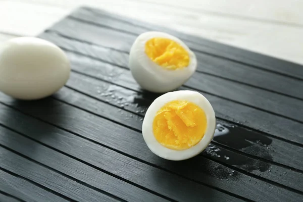 Gesneden hard gekookte eieren — Stockfoto