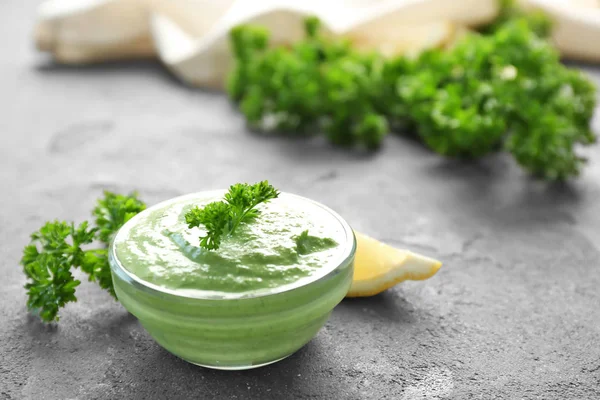 Lezzetli yoğurt sos 