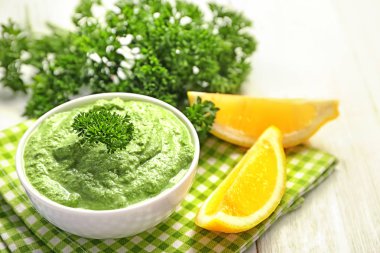 Lezzetli yoğurt sos