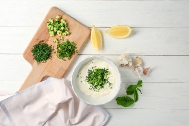 Lezzetli yoğurt sos 