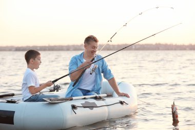 Baba ve oğul Balık tutma 