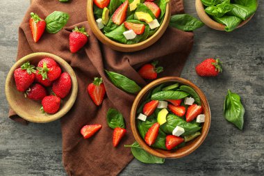 Ispanak yaprakları salata 