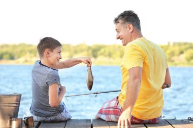 Baba ve oğlu ile yakalanan balık