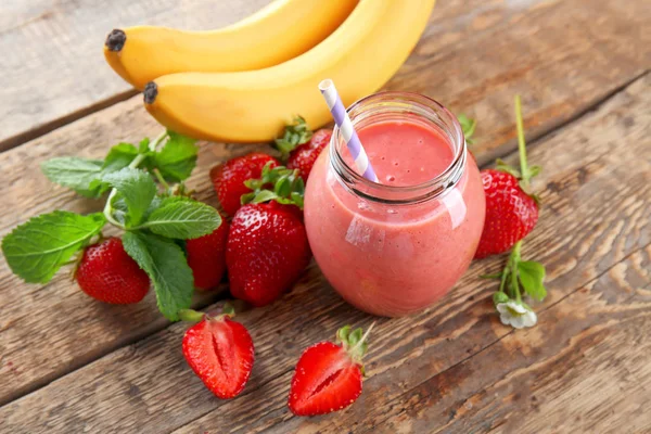 Strawberry and banana homemade smoothie — Stock Photo, Image
