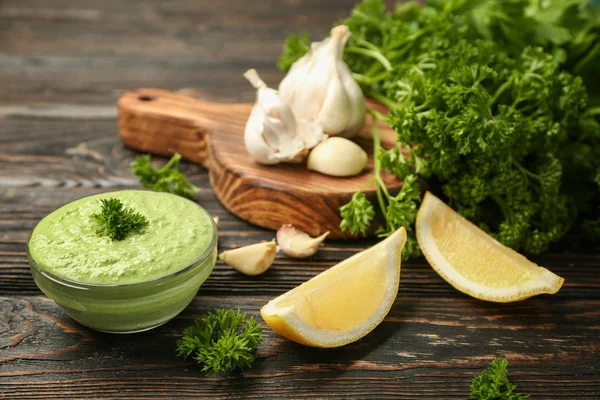 Lezzetli yoğurt sos