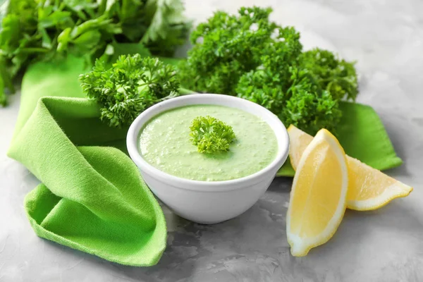 Lezzetli yoğurt sos 