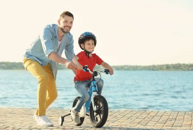  adam Bisiklete binmek için son öğretim