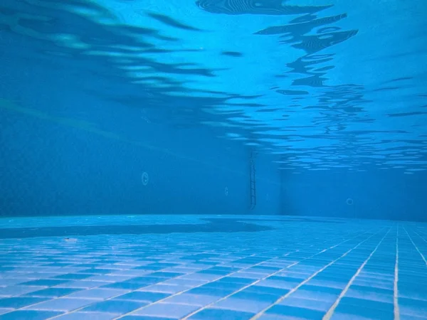 Πισίνα υποβρύχια — Φωτογραφία Αρχείου