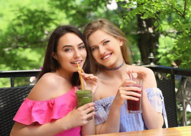 taze yüzlü zevk bayanlar 