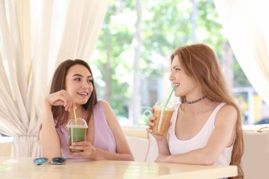 taze yüzlü zevk bayanlar 