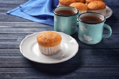 Plaka ile lezzetli havuç kek ahşap tablo