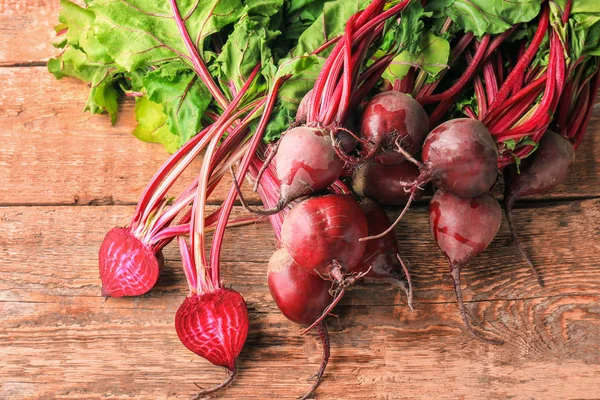Bunch of young beets — Stock Photo, Image