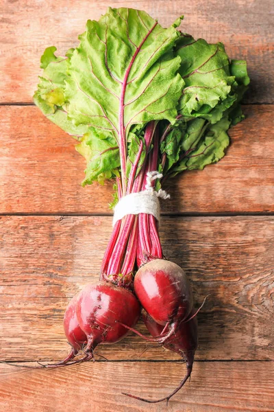Bunch of young beets — Stock Photo, Image