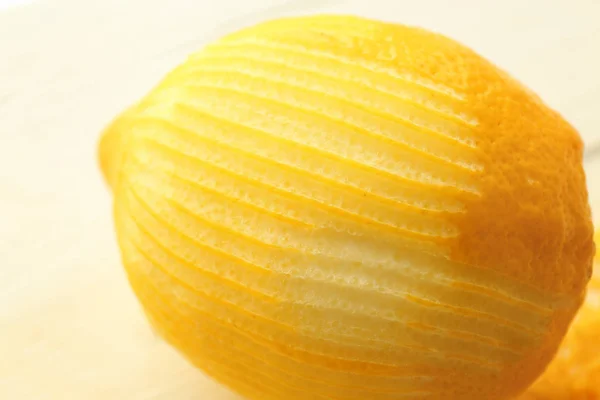 Fresh peeled lemon, closeup — Stock Photo, Image