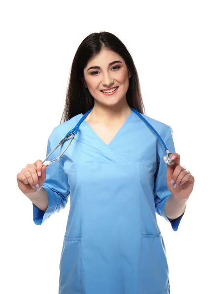 Jeune femme médecin avec stéthoscope — Photo