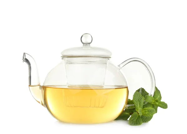 Czajnik gorącej aromatycznej herbaty z melisy na białym tle — Zdjęcie stockowe