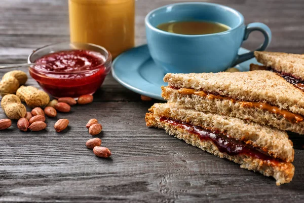 Tasty sandwiches with peanut butter — Stock Photo, Image