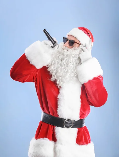 Santa Claus singing Christmas songs — Stock Photo, Image