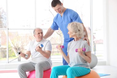 Yaşlı hastalarda modern klinik çalışma fizyoterapist