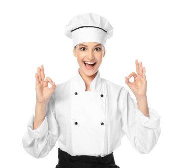 Beyaz arka planda genç bayan şef