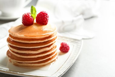 Lezzetli gözleme ile plaka 