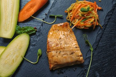 Lezzetli balık fileto arduvaz levha 