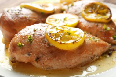 Lezzetli tavuk göğsü  