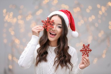 Noel şapka genç güzel Bayan